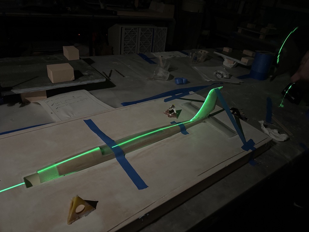 Vertical tail integration and hatch